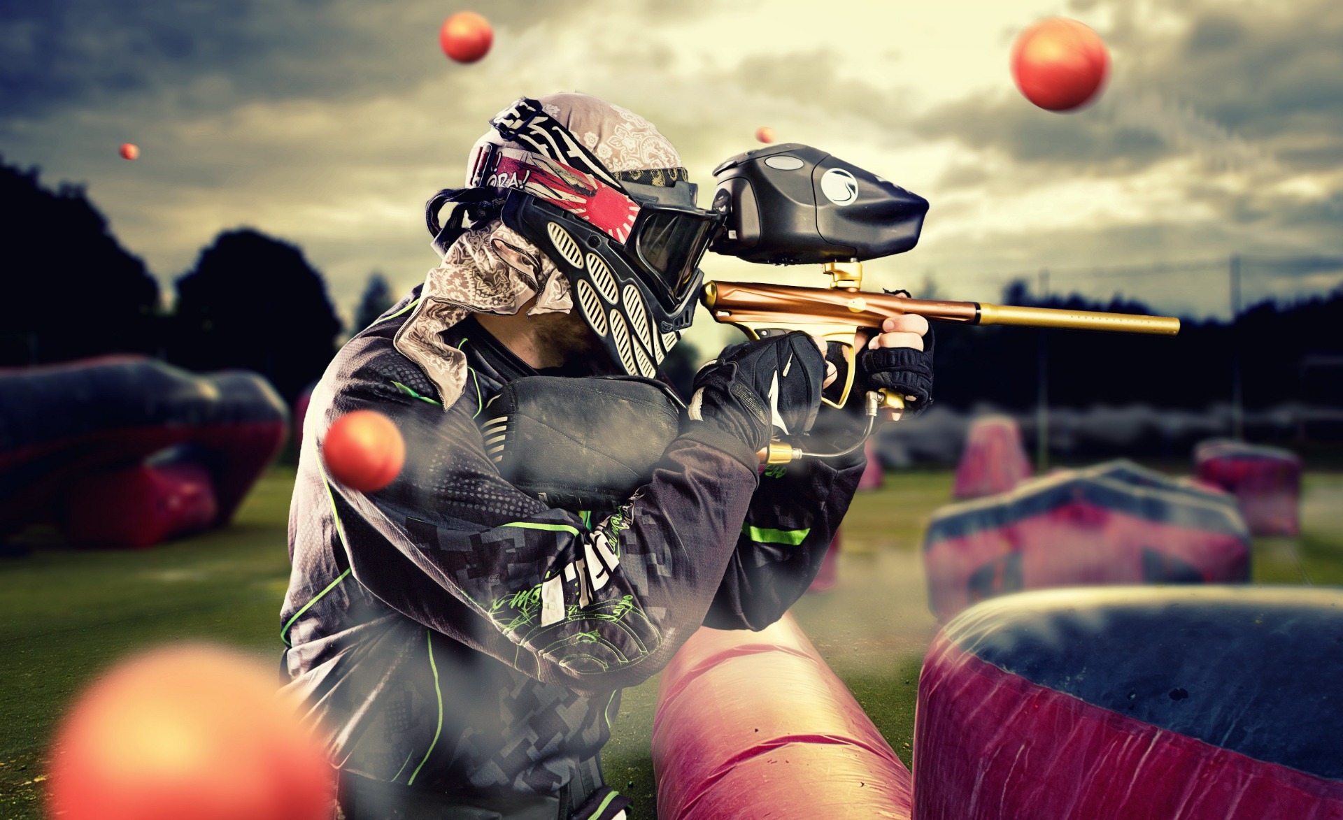 Combat paintball